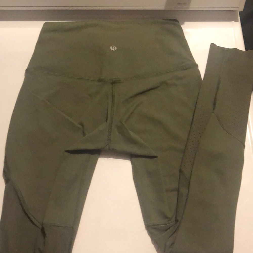 Size 6 high rise lululemon leggings